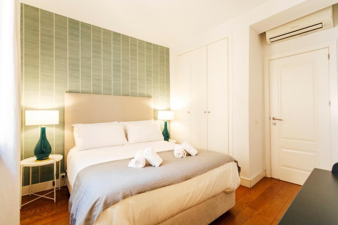 Minty Stay 3Bd Apartment - Triana Sevilla Bagian luar foto
