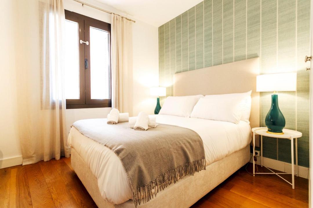 Minty Stay 3Bd Apartment - Triana Sevilla Bagian luar foto