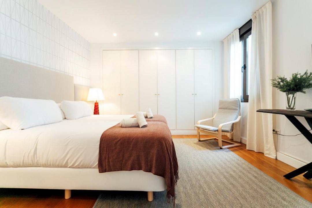 Minty Stay 3Bd Apartment - Triana Sevilla Bagian luar foto