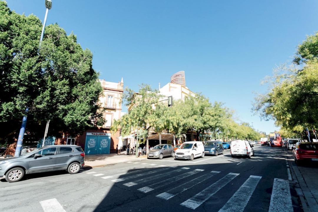 Minty Stay 3Bd Apartment - Triana Sevilla Bagian luar foto