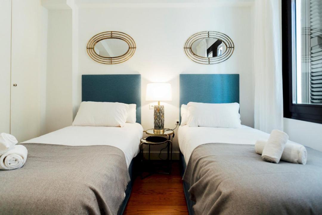 Minty Stay 3Bd Apartment - Triana Sevilla Bagian luar foto
