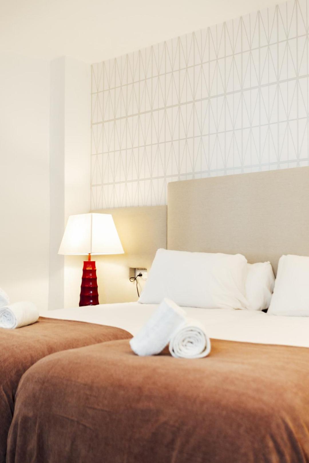 Minty Stay 3Bd Apartment - Triana Sevilla Bagian luar foto
